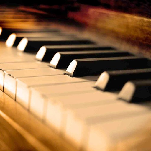 Hello! This is PlaintivePiano from YouTube, and here I will tweet unlisted links (a day earlier than when I upload the videos), updates, and to all of you!