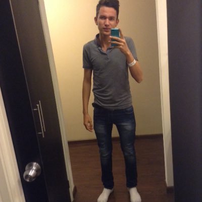 velez_gabo's profile picture. 