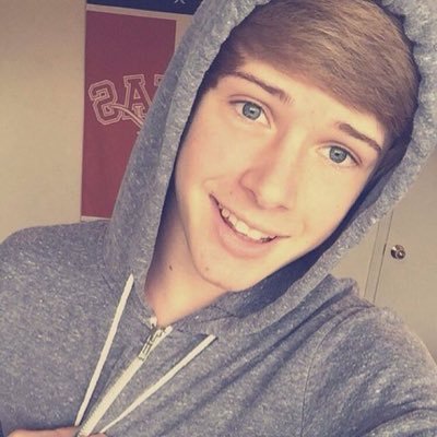 BlakeLightRpg's profile picture. j'ai besoins d'amour pour survivre