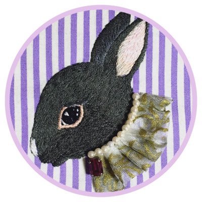 ビーズが好きな刺繍家。 著書【カラフルかわいい ビーズ刺繍でつくるハンドメイドアクセサリー】
Instagram⭐️annegganne