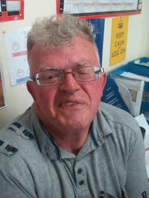 SimonRoot69's profile picture. All round nice guy. Likes to play football. Captain of the team. All views my own