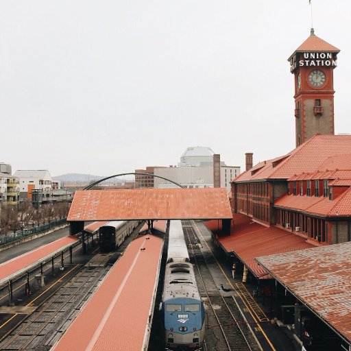 We're characters in buildings full of character! Sharing all the good stuff in  Chinatown • Japan Town • Waterfront • Ankeny Plaza • Skidmore #OldTownPDX