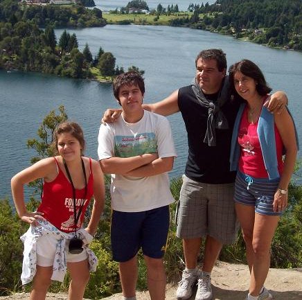 glopezunnoba's profile picture. 