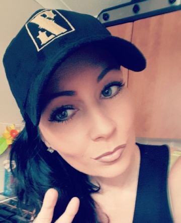for all your #nails 💅, #makeup💄 & #beauty needs💋
BUILDING MY AWESOME #YOUNIQUEMAKEUP #TEAM
#CND #CNDMASTER #SESSIONSTECH #MUA