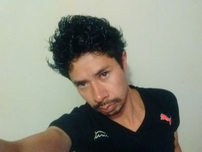 LuisSernaH's profile picture. Robots, ciencia, poesía, motores, política y chelas