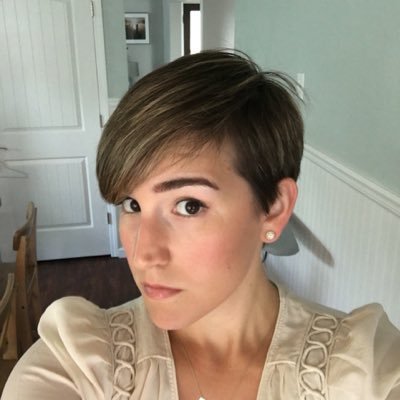 Proud mama of 3, PR specialist and health food junkie (is that even possible?)