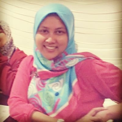 indri_puti's profile picture. 