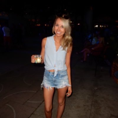 ShaylenemarieC's profile picture. єαѕιиg му ωαу ιитσ α∂υℓт ℓιfє & ℓσνιиg єνєяу мιиυтє σf ιт. hαℓιfαx,иѕ new twitter