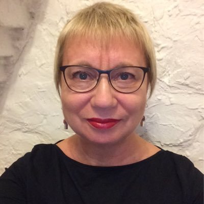 lilypob's profile picture. Ukrainian-born Londoner, news junkie, media trainer, ex-BBC, loves reading, dogs and gadgets