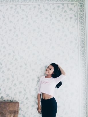 itsdianmara's profile picture. 8teen • MAR➕IN GARRI✖ •