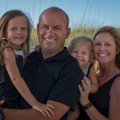 EricaWeadon's profile picture. 