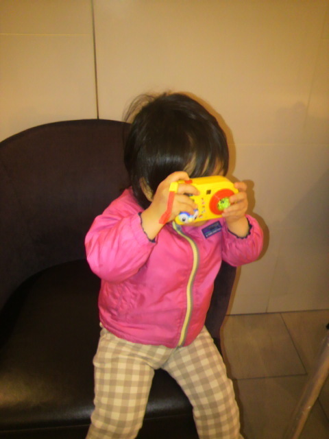 sakotea's profile picture. ３歳児（女）の母です。
東京都の湾岸エリアに在住しています。某企業（広告系）で時短勤務中。2011年4月に第二子出産予定。
2009年NECワーキングマザーサロンファシリテーター。