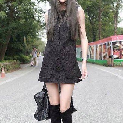 yolamore1102's profile picture. 