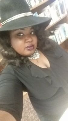 I am the queen of sophistication class and love. Young dark and chocolate with a hint of spice  #actress #bussinesswoman