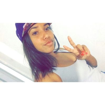 Seja você mesmo, ainda que isso incomode aqueles que sempre fingem ser quem não são!
oi // snap: bahelleno