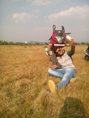 ayazinamdar93's profile picture. mechanical engeener