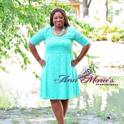 FredaCoward's profile picture. Public Figure