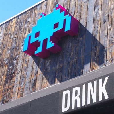 12 arcade cabinets w/ over 400 FREE games from the 80's! New American Tapas, eclectic boho lounge, craft beer and craft cocktails! Weekend brunch too!