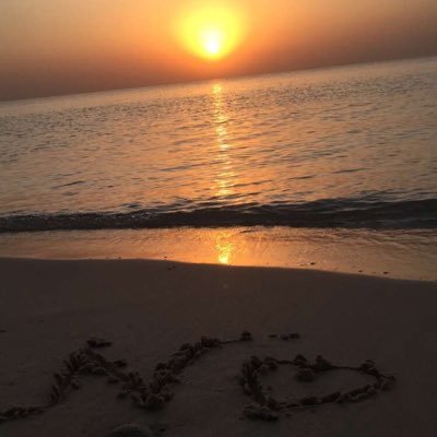 عندما ترى آلتراب يغطي من تحب .. ستعلمّ أنها دنيا تافه .. اللهمَ ارحم كل من وضع تحتَ التراب