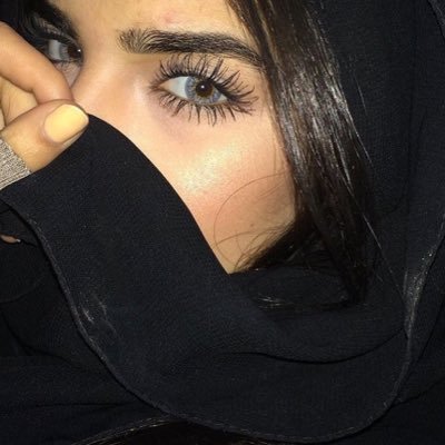 glowinbabe's profile picture. broke ass