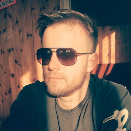 FollowAkula's profile picture. 