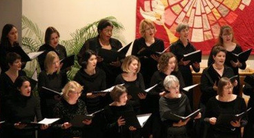 Cantilena: a women's chorale, is an ensemble of 36 singers, performing music written for the treble voice.