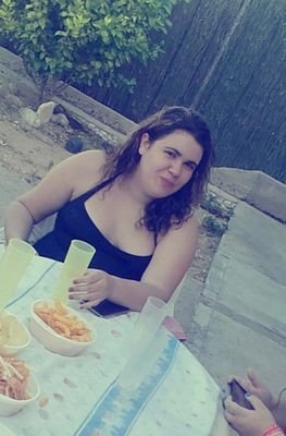 Soy una chica de 24 años. Futura logopeda.