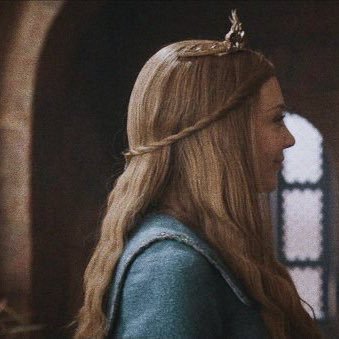 ''ʙᴜᴛ ʜᴇ ᴡʜᴏ ᴅᴀʀᴇs ɴᴏᴛ ɢʀᴀsᴘ ᴛʜᴇ ᴛʜᴏʀɴ sʜᴏᴜʟᴅ ɴᴇᴠᴇʀ ᴄʀᴀᴠᴇ ᴛʜᴇ ʀᴏsᴇ.''