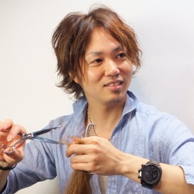 Apiùz Hair/@ApiuzHair/店長/三宮,梅田,芦屋,3店舗運営/今までの経験を活かし関西の美容界において鋭角な発想から様々な革命を起こします！海外から逆輸入美容師/ar掲載/グロスベールカラー,HYBRIDカラー考案/仕事依頼→DMにて https://t.co/UflX6dPq7K