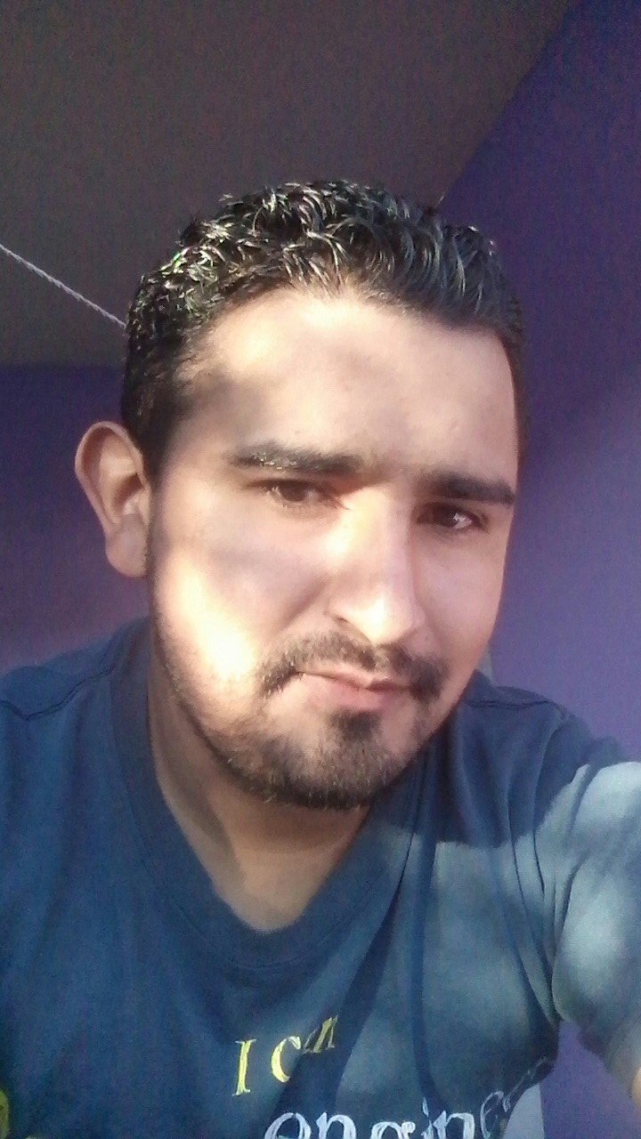 Ingeniero de profesión, escritor por pasión. Magic is not about what you see, it's about what you feel. Paradiso Perduto
