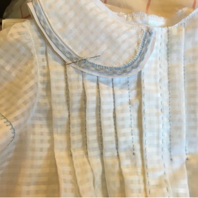 heirloomclothes's profile picture. 