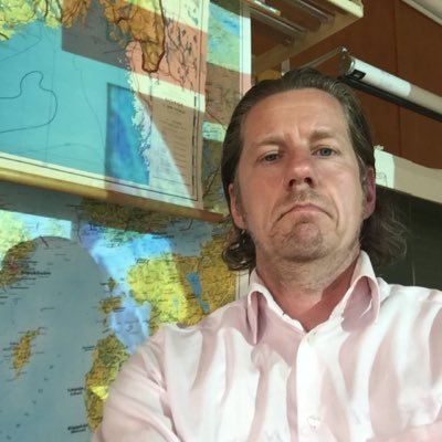 Lærer Sandefjord vgs. Historie og engelsk. Politikk, skole og Leeds United. Foredragsholder.. Kontaktinfo: agehvitstein@yahoo.com. OG! @ahvitstein.bsky.social