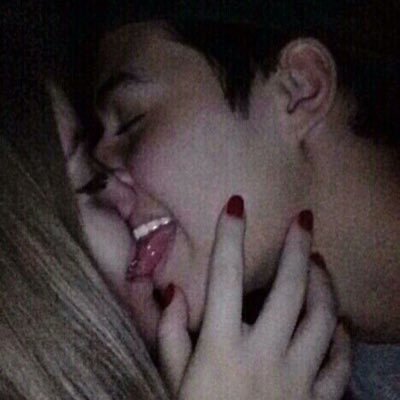 //Scappiamo da qua e lasciamoli soli, quelli che se ne vanno sono sempre i migliori.♡//