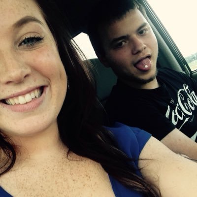 LinzzzyS's profile picture. d a z e d & c o n f u s e d