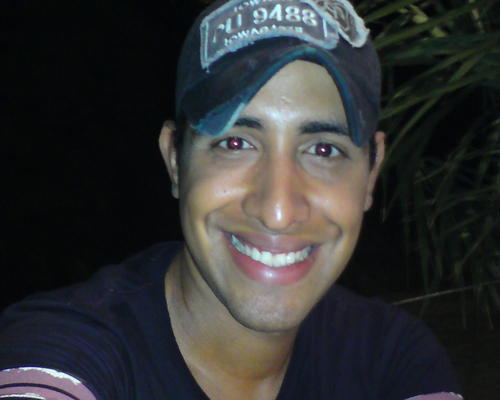Sou Uma Pessoa Muito Estrovertida e Feliz , E Adoro Fazer Novas Amizades