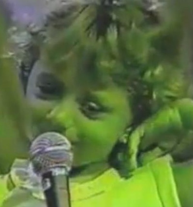 sitdownClaudia's profile picture. Um dia Xuxa Verde me disse para sentar lá. http://t.co/pgDyVQRftJ