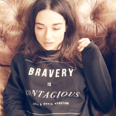 crystalrpghu's profile picture. je suis pure, claire et transparente comme du cristal.