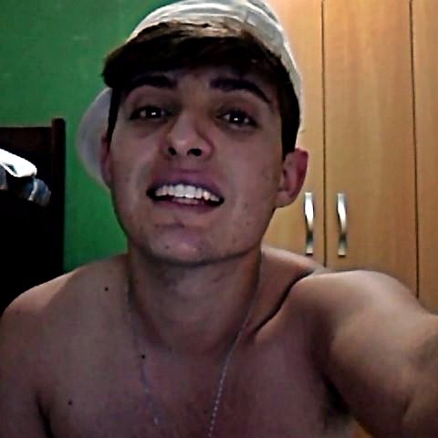 biomédico♥ , abençoado por Deus e guiado pelos meus sonhos ! snap: teeoantunes insta : teoantunes_