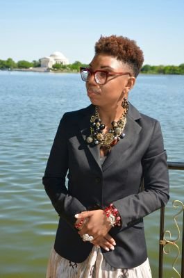 Blogger. Intercessor. Fashion Coach.
Motto: Fashion is easy