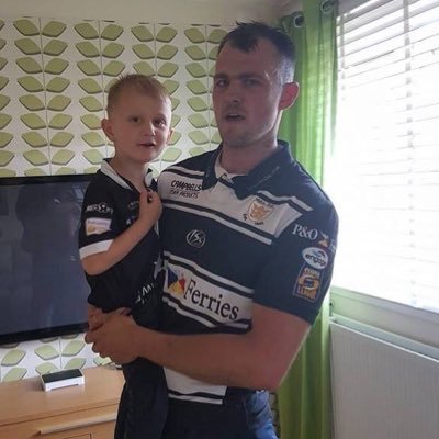 Watcher of rugby. Seer of football, boxing and Horse racing. loves a flutter. Father of three and all round fucking legend. #COYH