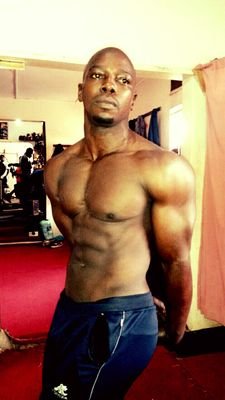 glsaacMwebe's profile picture. 