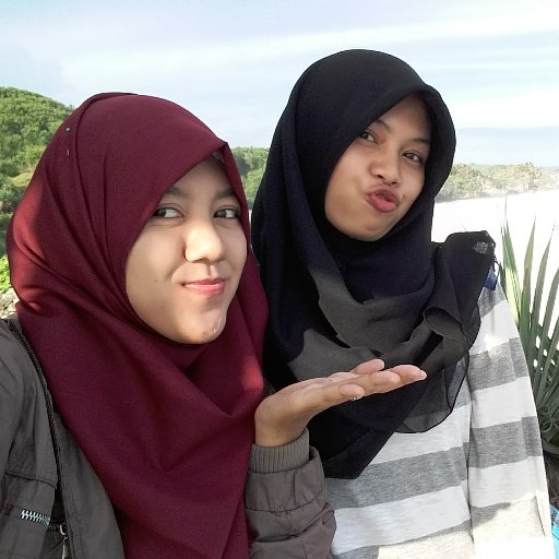 desyarumutami's profile picture. jangan pernah berhenti untuk bermimpi :)