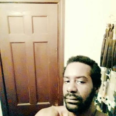 williej37269989's profile picture. 