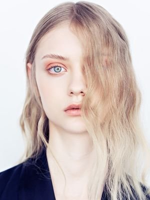 Annya Dariya K. Duzmin
«Ravenclaw» XVII.•Sangre pura.•
The best time for new beginnings is now
#Squad