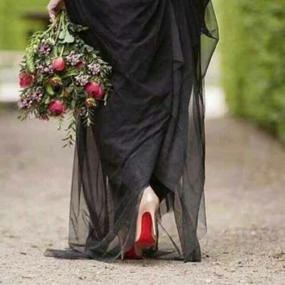 72c46e944ada49f's profile picture. ₩ التستحي مشيتهاا دين ♡ الشريفه بالمطر ذيل العبايه اترسه طين ₩