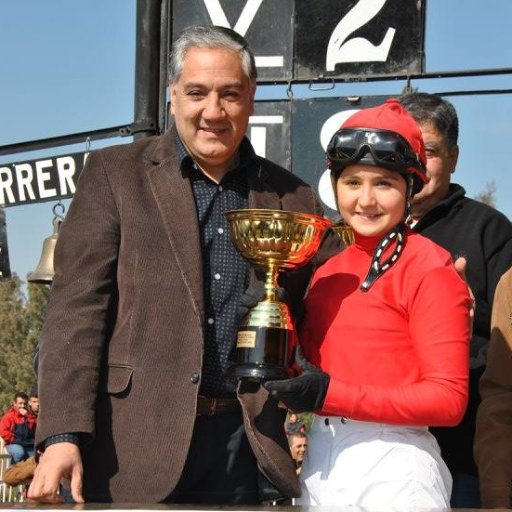 Nunca dejare de luchar por mis sueños - Jockey aprendiz en el Hipódromo de Mendoza