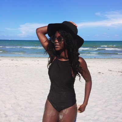 Lily08448112's profile picture. Guitar player,Jesus believer,piano player and singer • My Snapchat: username_1913