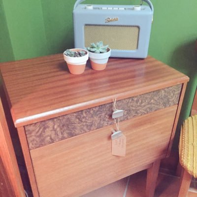 Mid century, retro & vintage furniture seller, @therealkatc. Pop up shop in back room of @FrothAndRind in Walthamstow Village, E17 until Aug 14