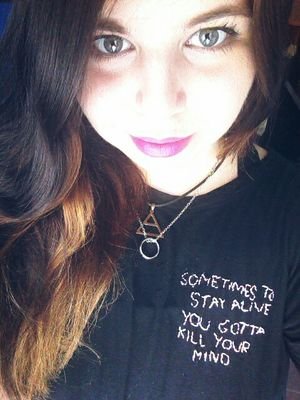 I love 30 Seconds To Mars,I'm a proud Echelon.Crazy about rock bands,MCR,Foo Fighters,Nirvana,The Pretty Reckless,Green Day,Paramore.I'm a big Horror fan. :-)