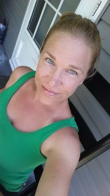 AfternoonOracle's profile picture. Get rid of anything that isn't useful, beautiful, or joyful.